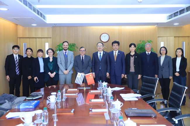 Uruguay's Ambassador to China visits BFSU