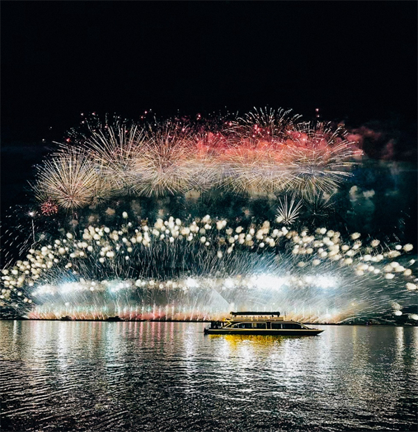 Drone performance and fireworks show lights up Ulan Mulun Lake