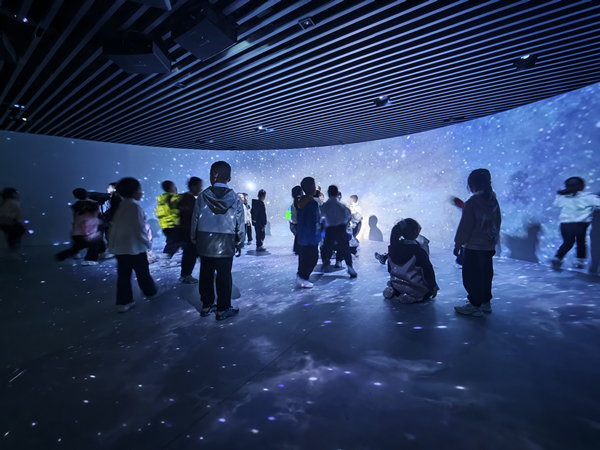 1761290300704070403.jpg 科技馆5.jpg